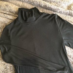 NWOT Aritiza Black Turtleneck